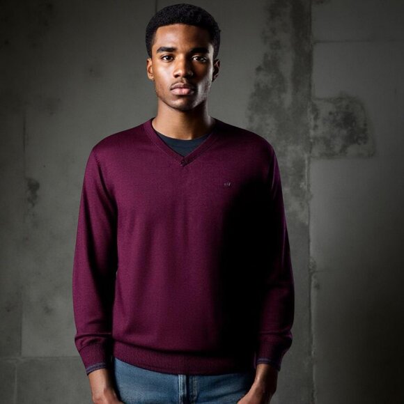 Calvin Klein 100% Extra Fine Merino Wool V Neck Sweater, Size Medium - Picture 1 of 11